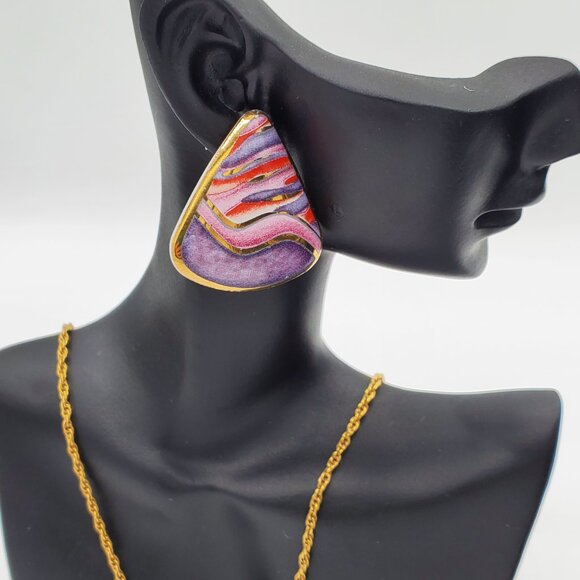 Set of Vintage Gold-Toned Pierced Earrings, Chain Necklace and Bracelet - Picture 3 of 9